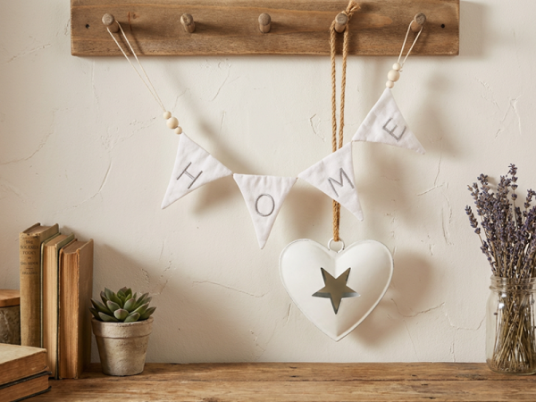 Wimpelkette mit Vollstick Buchstaben - ITH-Stickdatei